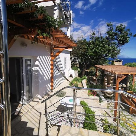 Apartments By The Sea Mimice, Omis - 14230 Екстериор снимка