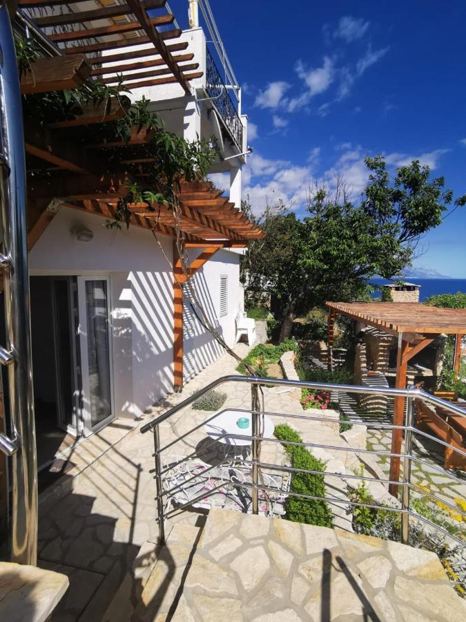Apartments By The Sea Mimice, Omis - 14230 Екстериор снимка