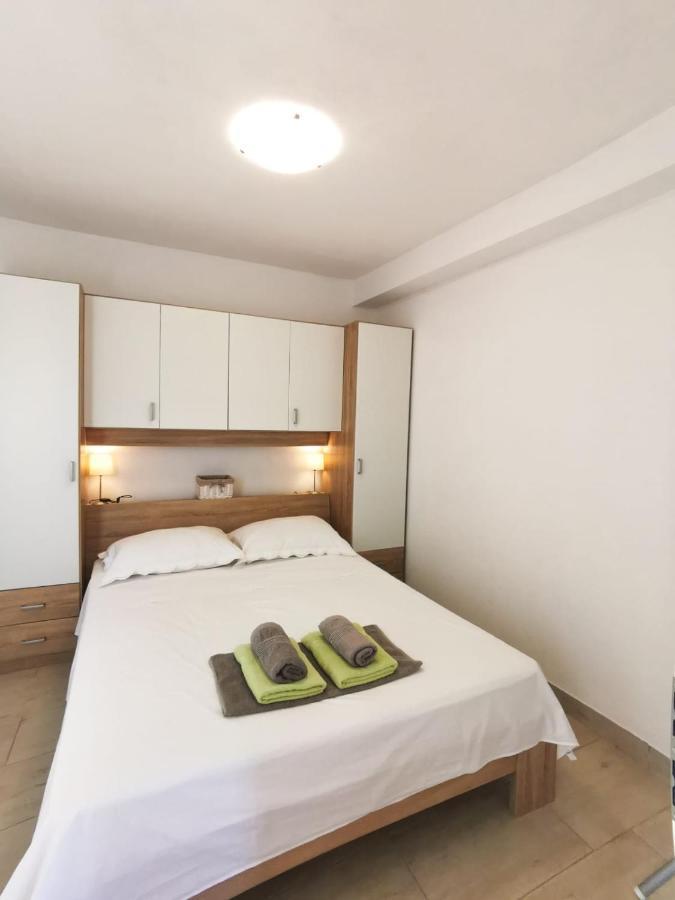 Apartments By The Sea Mimice, Omis - 14230 Екстериор снимка